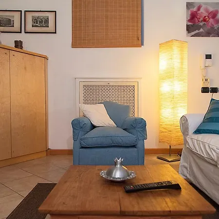 Elegant In Sant'ambrogio Apartment *